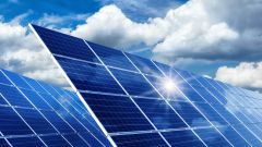 Dieses Bild zeigt Solar Panels zur Erzeugung von Sonnenenergie.